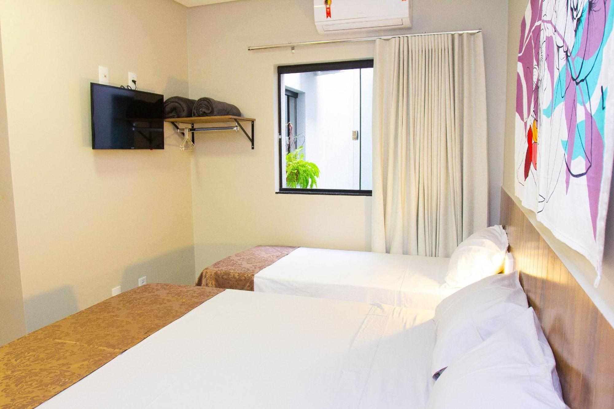 Fiori Suites Гояния Экстерьер фото